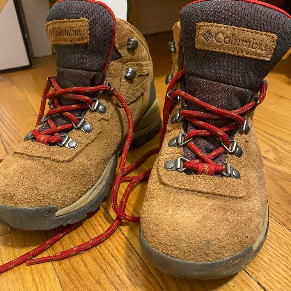Columbia hiking boots